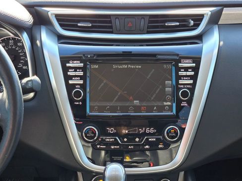 Used 2018 Nissan Murano SL w/ Moonroof Package image 16