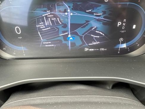 Certified 2025 Volvo XC40 B5 Plus AWD/4WD image 23