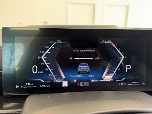 Used 2024 BMW X5 xDrive40i w/ M Sport Package image 8