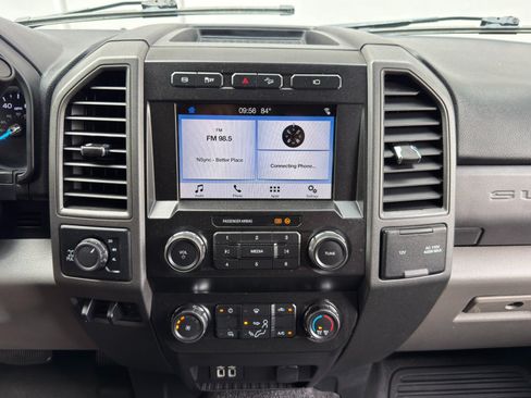 Used 2019 Ford F250 XL w/ Power Equipment Group AWD/4WD image 21
