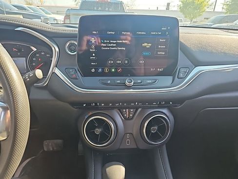 Used 2025 Chevrolet Blazer LT image 7