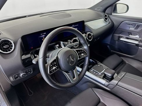 Used 2023 Mercedes-Benz GLA 250 4MATIC image 4