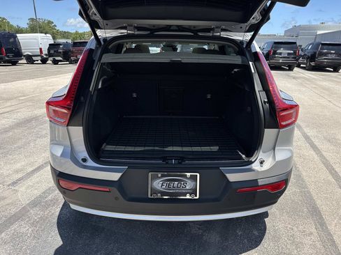 Used 2023 Volvo XC40 B5 Ultimate w/ Protection Package Premier AWD/4WD image 11
