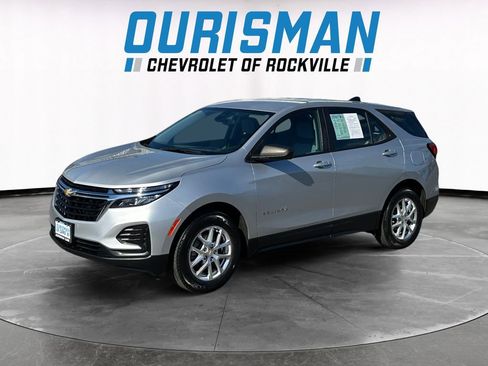 Used 2022 Chevrolet Equinox LT image 2