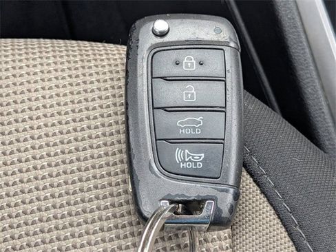 Used 2020 Hyundai Accent SE image 30