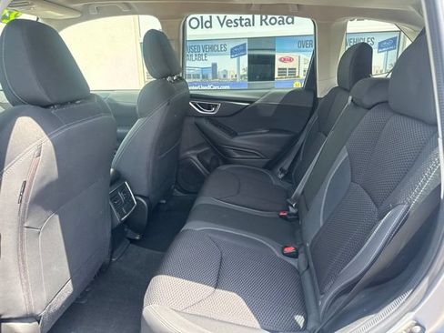 Used 2021 Subaru Forester Premium AWD/4WD image 18