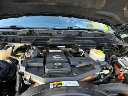 Used 2018 RAM 2500 Laramie AWD/4WD image 8