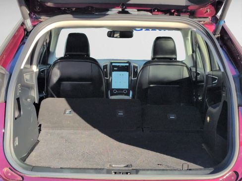 Used 2022 Ford Edge SEL w/ Convenience Package image 4