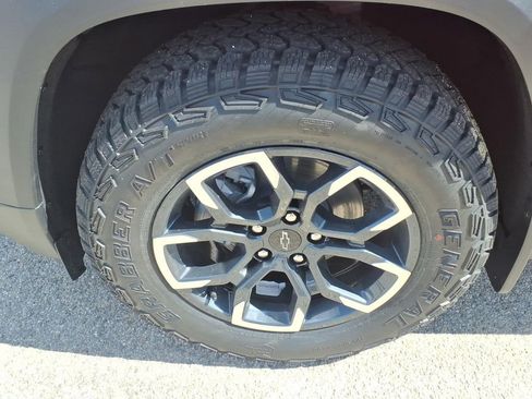 New 2026 Chevrolet Equinox ACTIV w/ Convenience Package III image 9