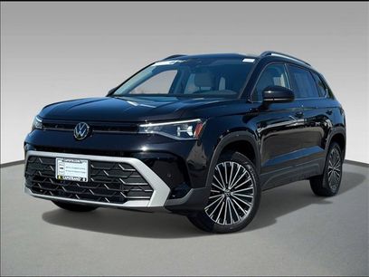 Used 2025 Volkswagen Taos SE