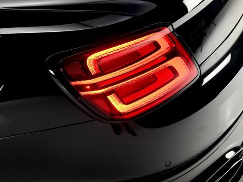 New 2025 Bentley Flying Spur Plug-In Hybrid AWD/4WD image 33