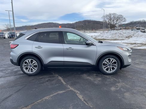 Used 2022 Ford Escape SEL image 9