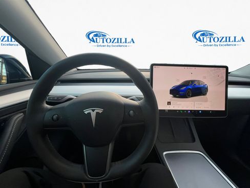 Used 2024 Tesla Model Y Long Range image 9