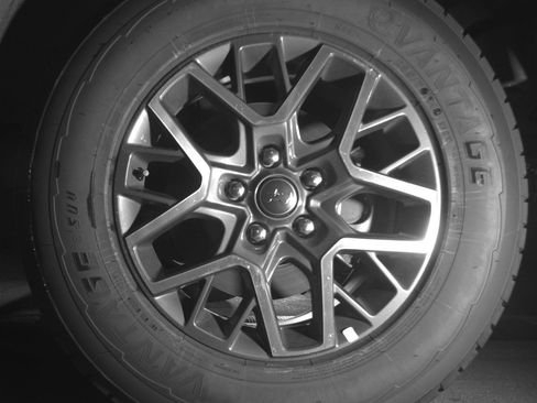 Used 2025 Jeep Wrangler Sahara image 14