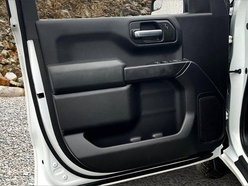 Used 2019 Chevrolet Silverado 1500 Custom Trail Boss w/ Custom Convenience Package image 22