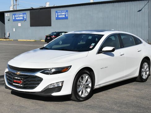 Used 2024 Chevrolet Malibu LT image 3