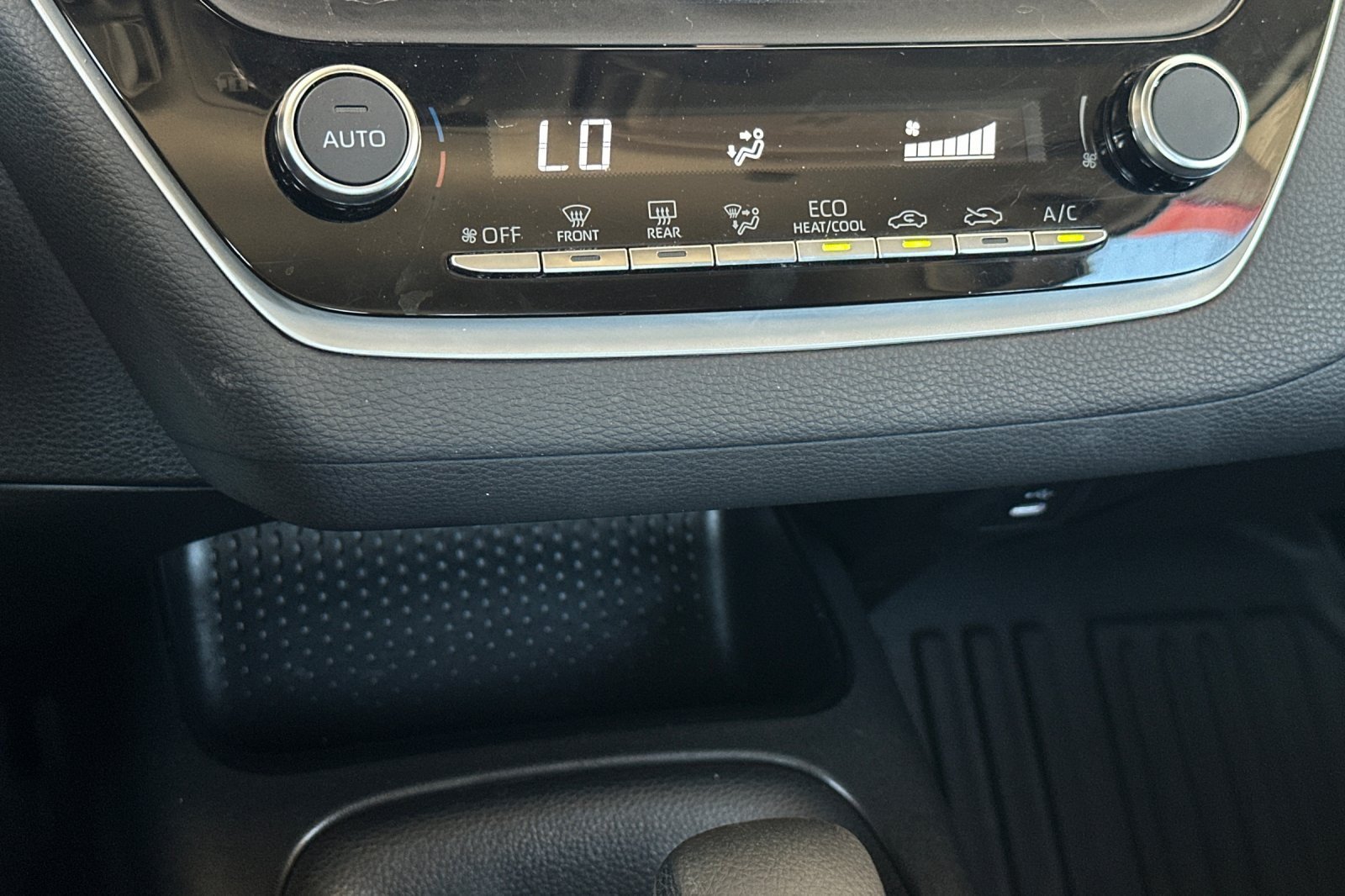 Certified 2024 Toyota Corolla LE FWD image 18