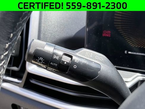 Certified 2025 Kia Sorento EX w/ Panoramic Sunroof Package FWD image 16