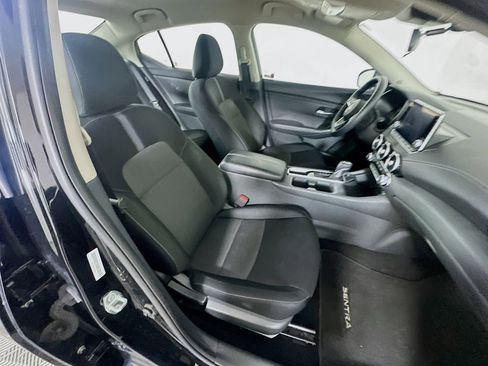 Used 2025 Nissan Sentra SV image 28