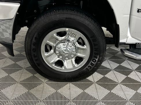 Used 2024 RAM 2500 Big Horn w/ Bed Utility Group image 11