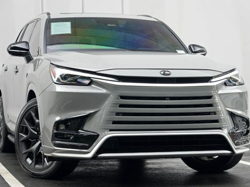 Used 2025 Lexus TX 350 AWD w/ Technology Package image 4