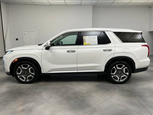 Used 2024 Hyundai Palisade SEL w/ Premium Package FWD image 5