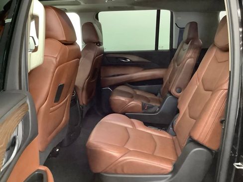 Used 2019 Cadillac Escalade ESV Premium Luxury AWD/4WD image 8