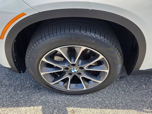 Used 2018 BMW X5 xDrive35i w/ M Sport Package AWD/4WD image 18