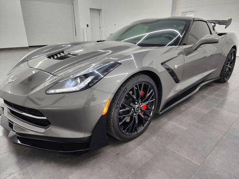 Used 2015 Chevrolet Corvette Stingray Coupe image 7