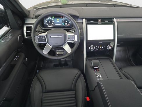 New 2025 Land Rover Discovery Dynamic SE AWD/4WD image 16