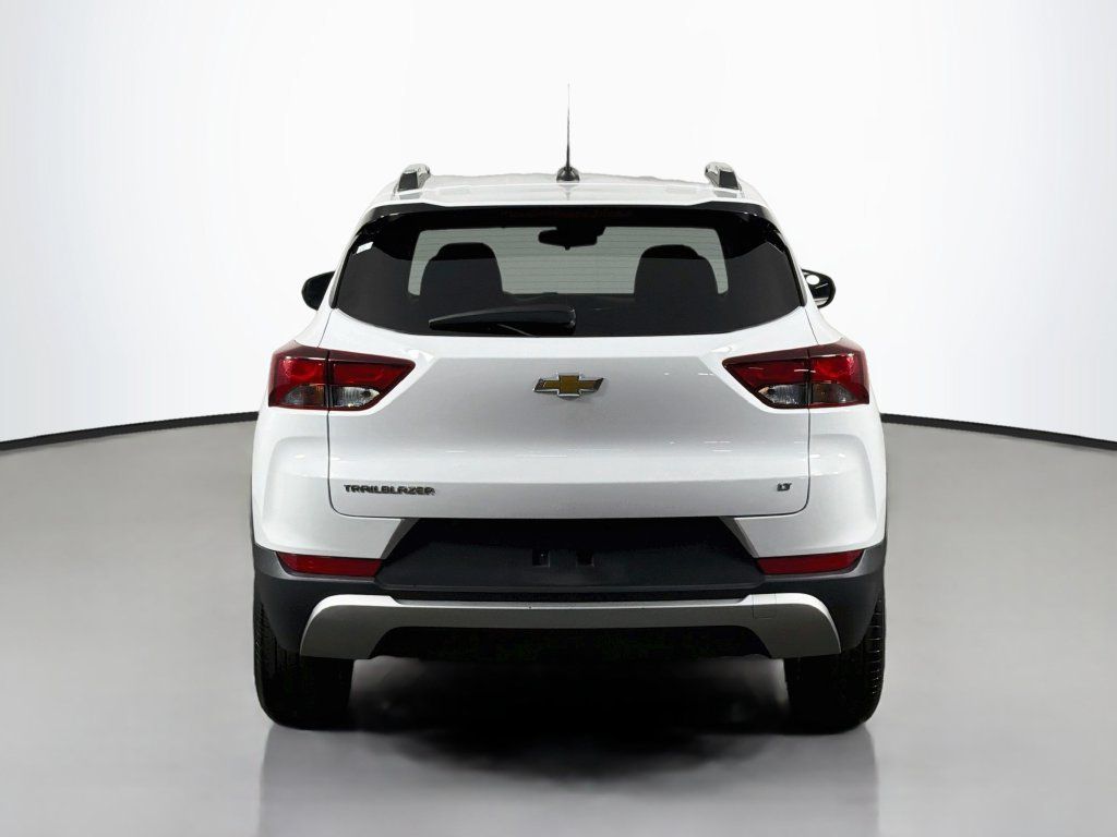 Used 2021 Chevrolet TrailBlazer LT FWD image 6