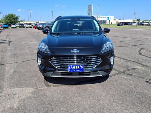 Used 2022 Ford Escape Titanium w/ Titanium Elite Package image 17