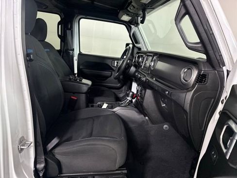 Used 2023 Jeep Wrangler Unlimited Rubicon 4xe image 28