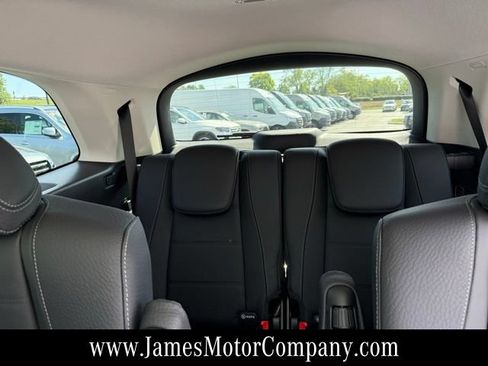 Certified 2026 Mercedes-Benz GLS 450 4MATIC image 21