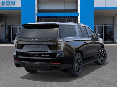 New 2026 Chevrolet Suburban RST image 4