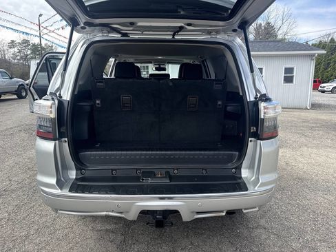 Used 2014 Toyota 4Runner Limited image 19