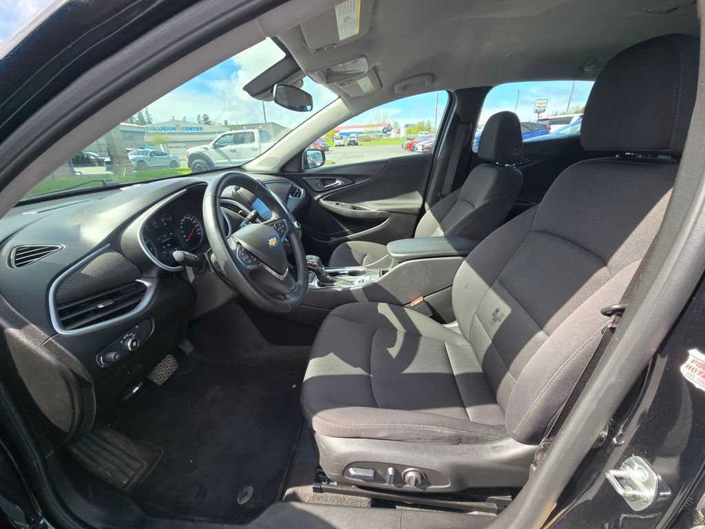 Used 2024 Chevrolet Malibu LT w/ Midnight Edition FWD image 16