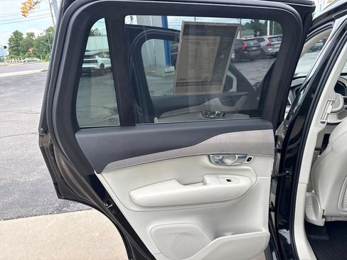 Certified 2025 Volvo XC90 T8 Plus w/ Protection Package Premier AWD/4WD image 31