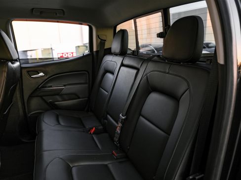 Used 2021 Chevrolet Colorado Z71 w/ Z71 Midnight Edition image 34