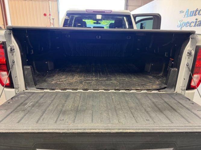 Used 2019 GMC Sierra 1500 SLE w/ SLE Value Package AWD/4WD image 10
