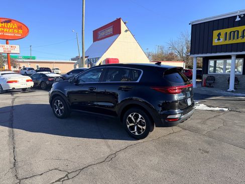Used 2021 Kia Sportage LX image 11
