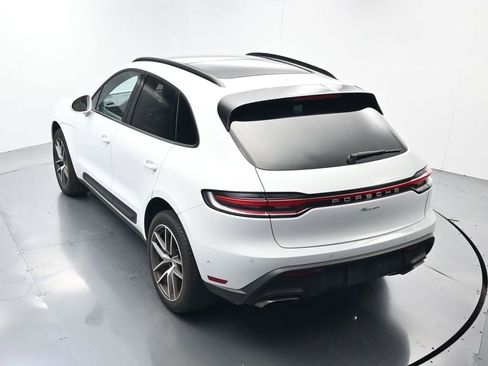 Certified 2023 Porsche Macan AWD/4WD image 32