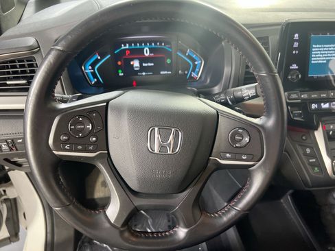 Used 2023 Honda Odyssey Sport image 11