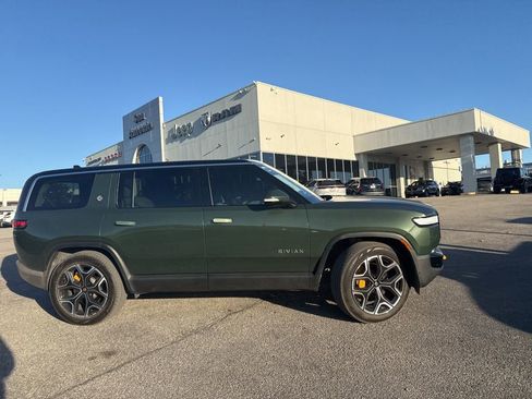 Used 2023 Rivian R1S Adventure image 69