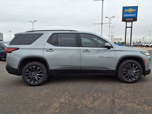 Used 2023 Chevrolet Traverse RS w/ LPO, Floor Liner Package image 8