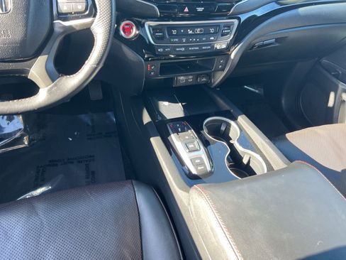 Used 2024 Honda Ridgeline Black Edition image 22