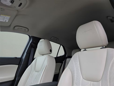 Used 2024 Buick Encore GX Avenir w/ Avenir Convenience Package image 22