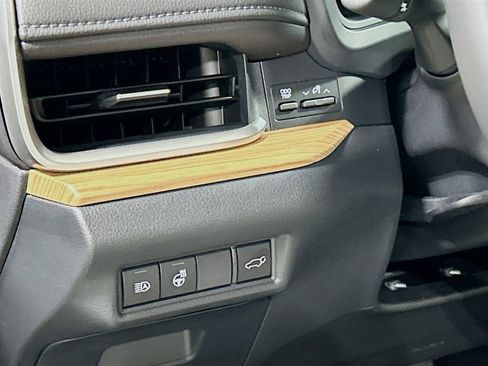 New 2026 Toyota Grand Highlander FWD image 10
