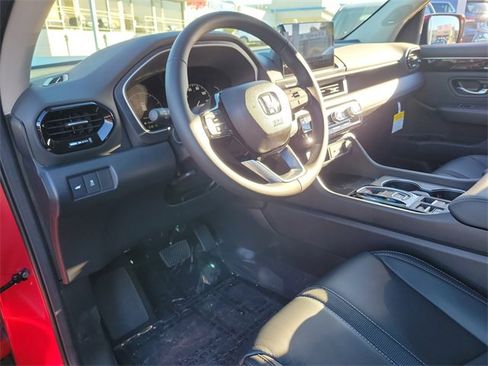 New 2025 Honda Pilot Touring image 19