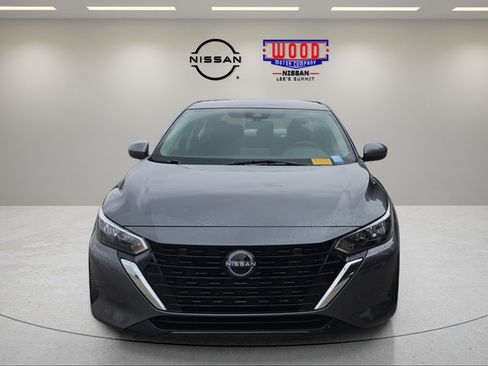 Used 2025 Nissan Sentra SV FWD image 6